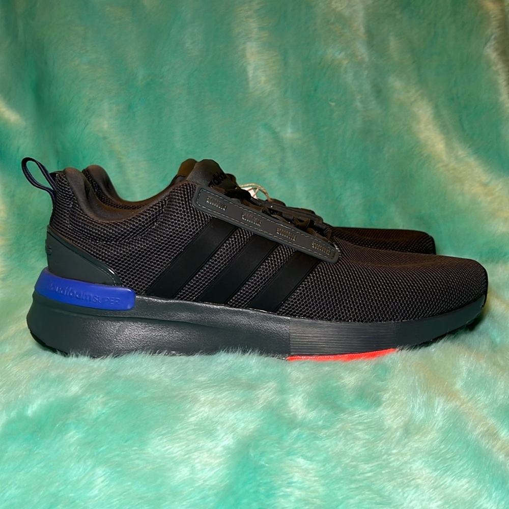 New Men's Adidas sneakers size 11.